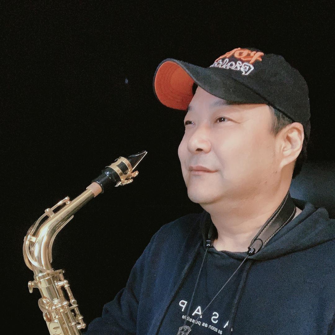 大民萨克斯头像